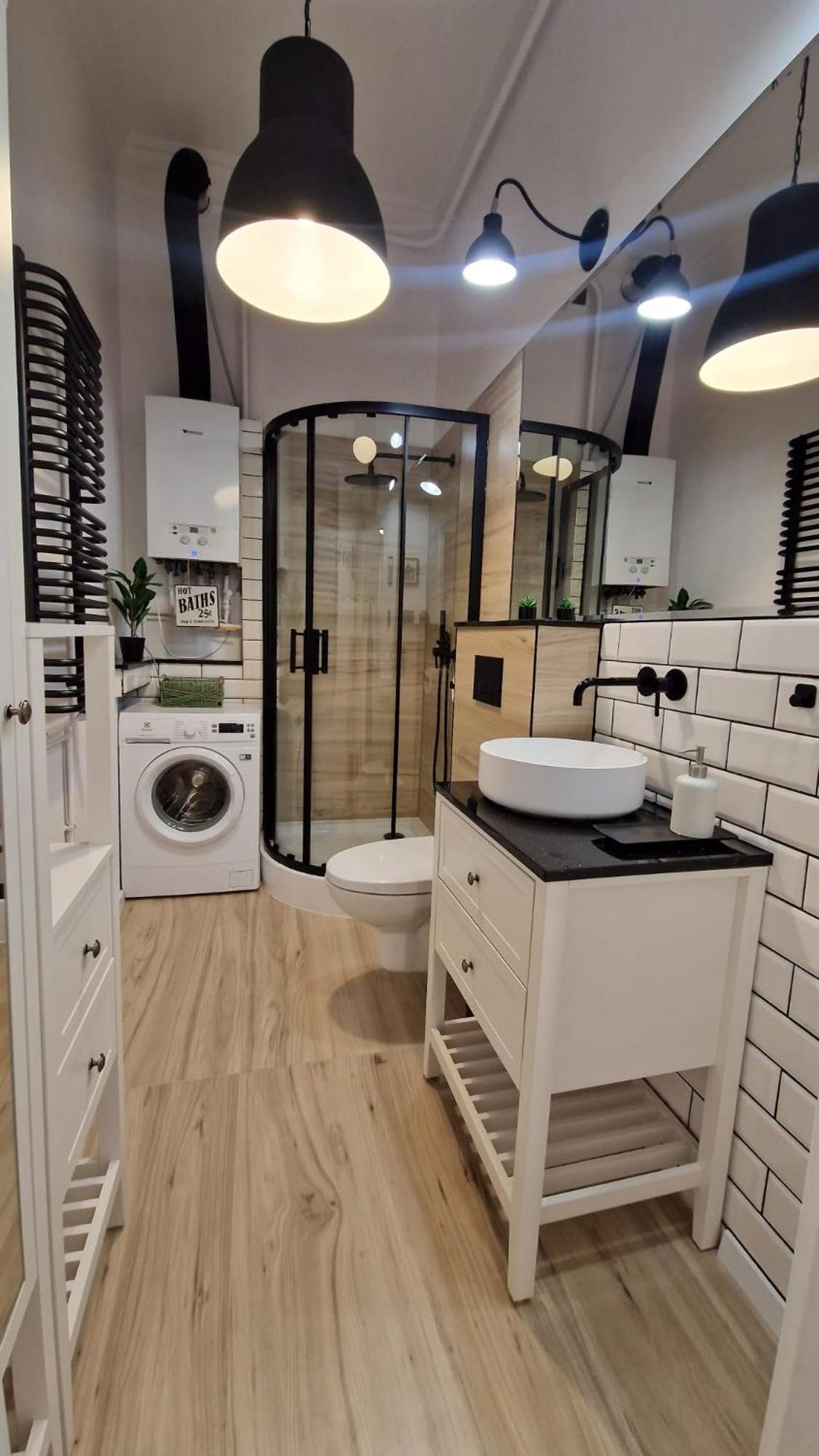 8 Apartment *