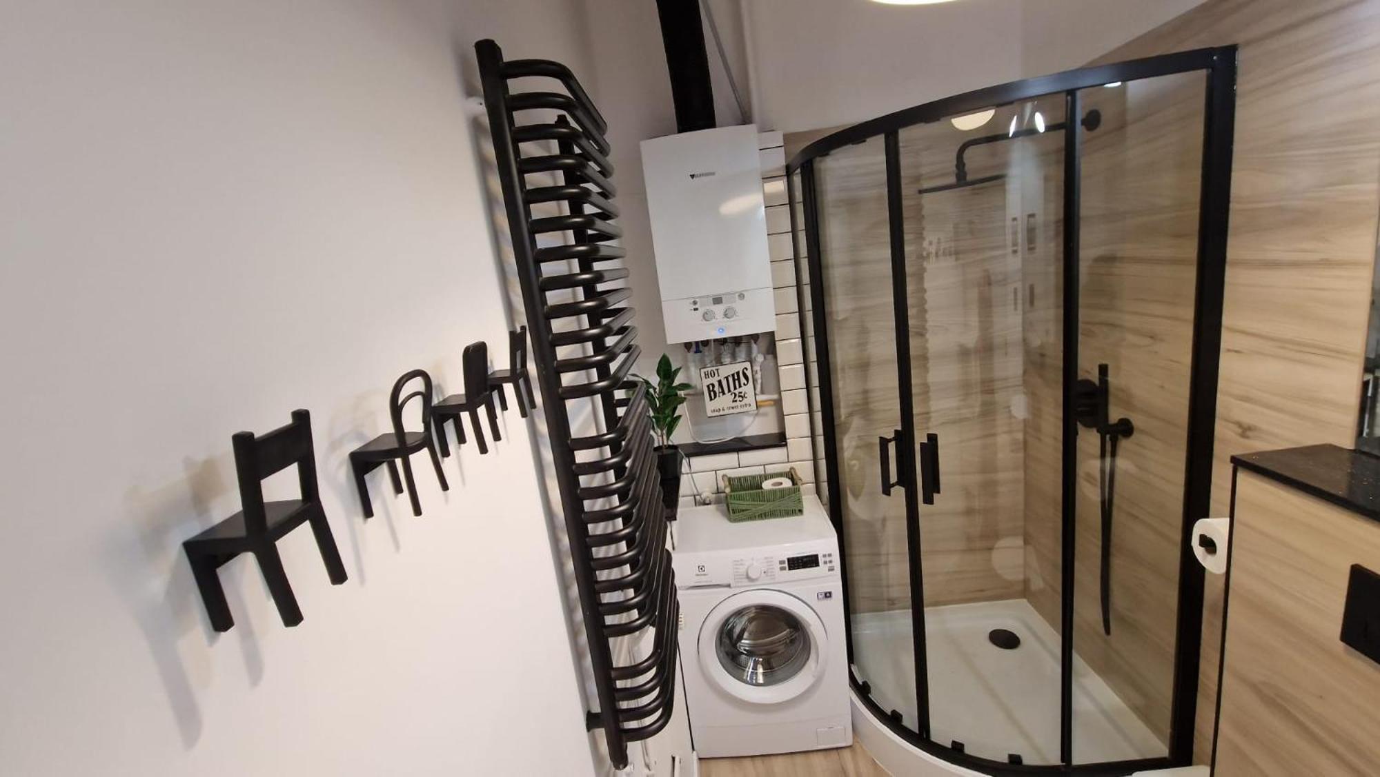 Apartment 8 *